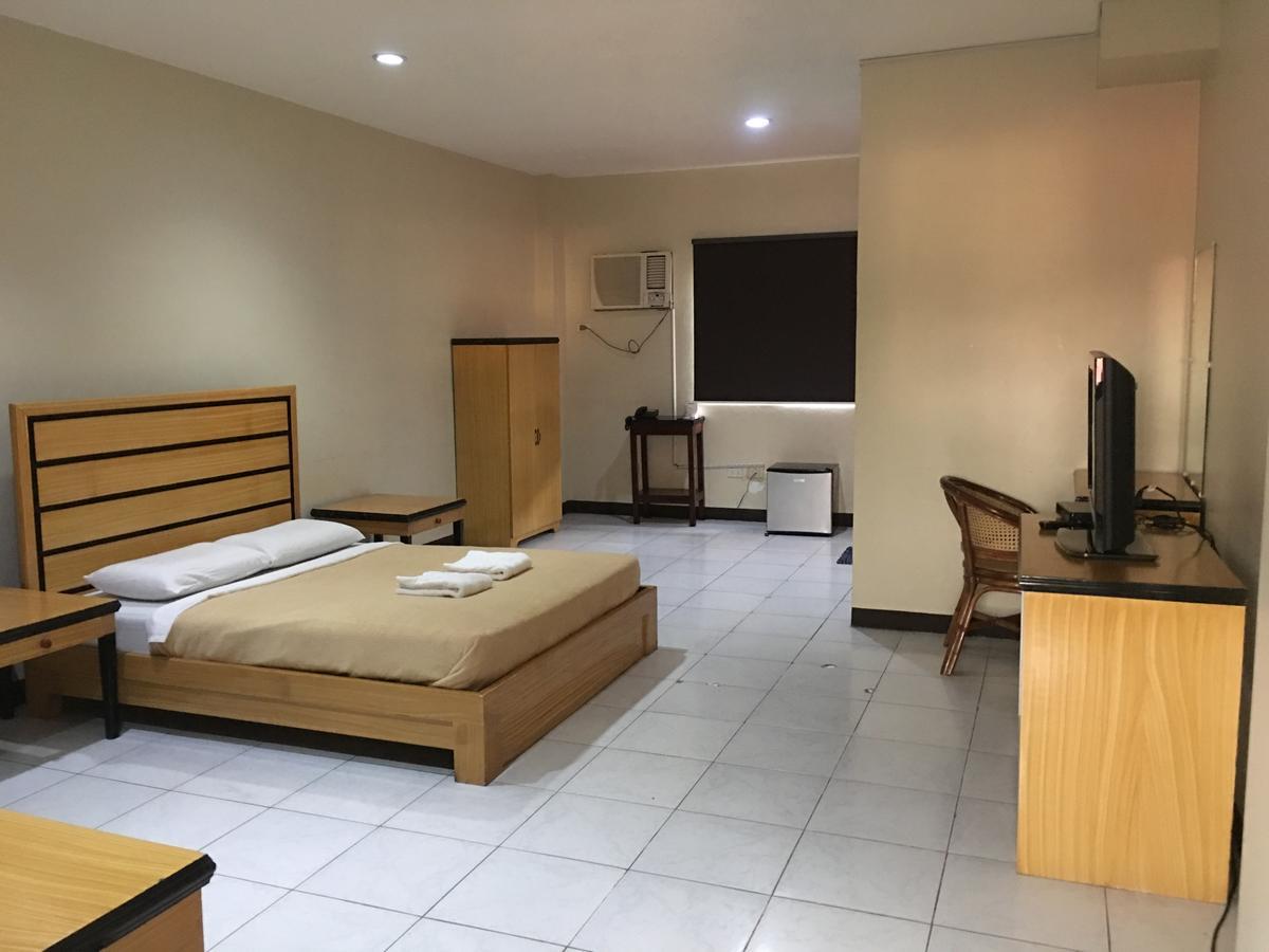 South Prince Residences And Inn Davao City Exteriör bild